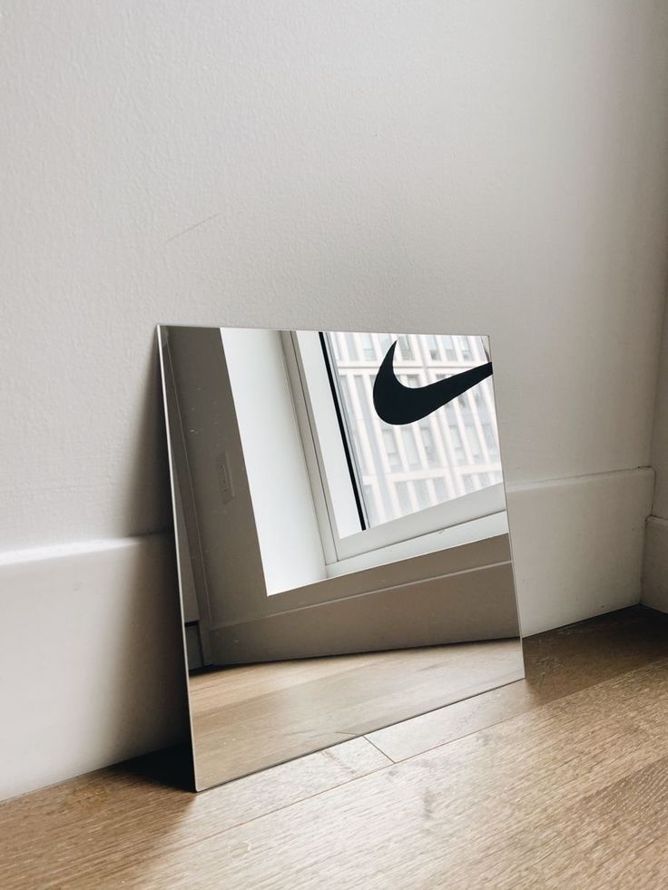 Streetwear Mirror – Aesthetic Wall Mirror