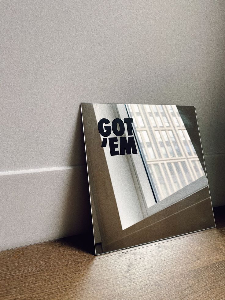 Got 'Em Mirror – Aesthetic Wall Mirror